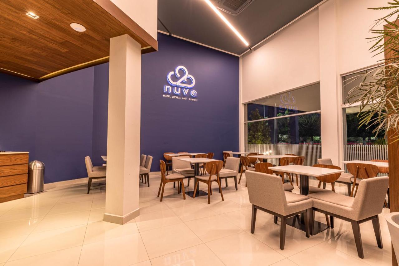 Hotel Nuve Gomez Palacio ภายนอก รูปภาพ